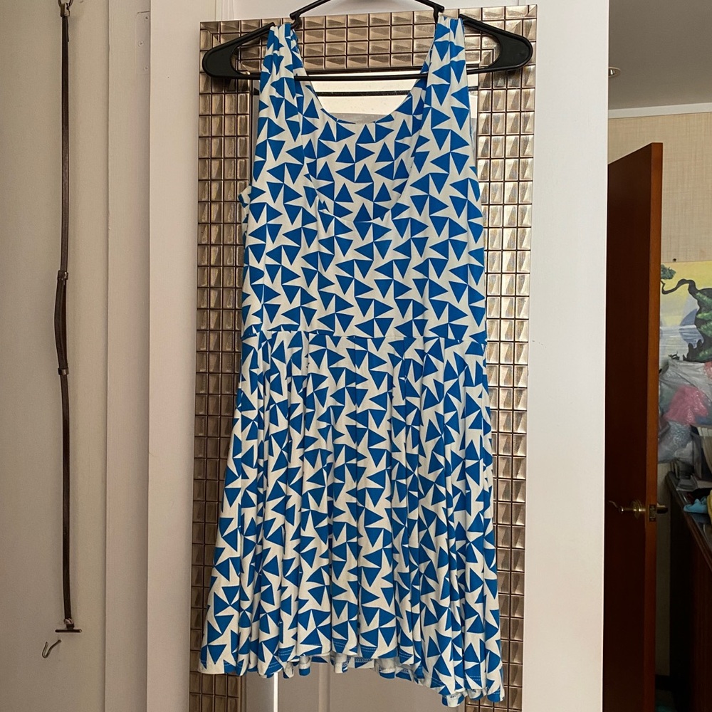 Fighting eel dress